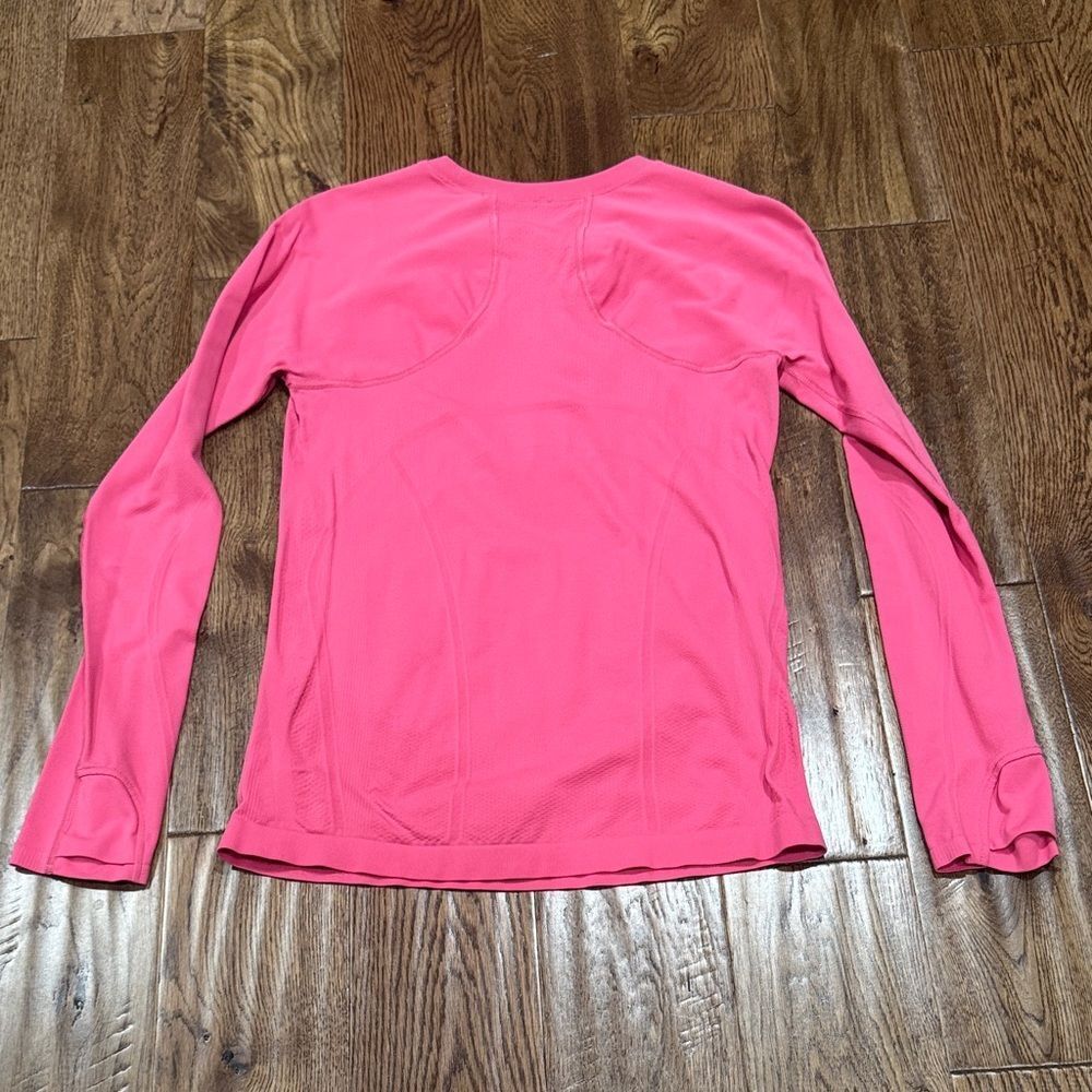 Athleta Women's Pink Momentum Long Sleeve Top Sz M - Picture 4 of 4